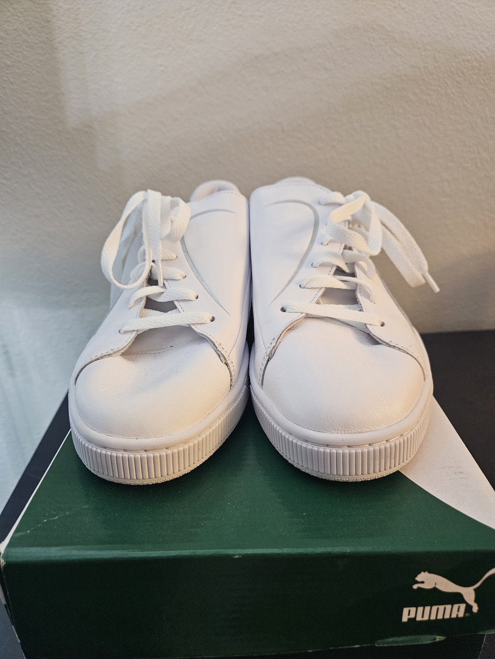 Rare PUMA Women’s Classic White Low-Top Sneakers W/ Heart